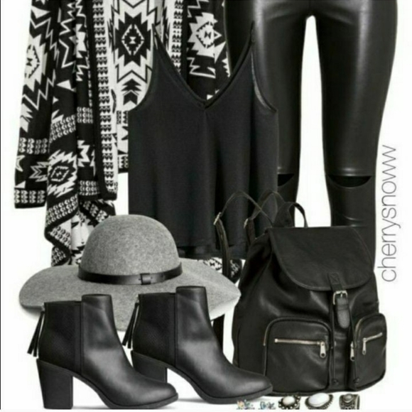 Geometric Ruana Cardigan - Picture 3 of 3